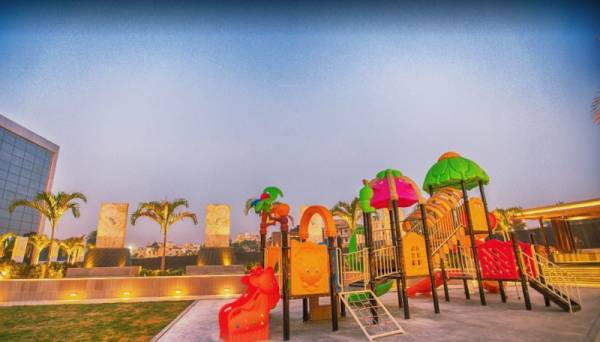 Children's play area venice Children's play area