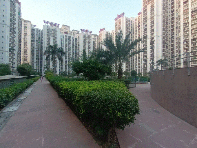  golf-view Landscaped Gardens