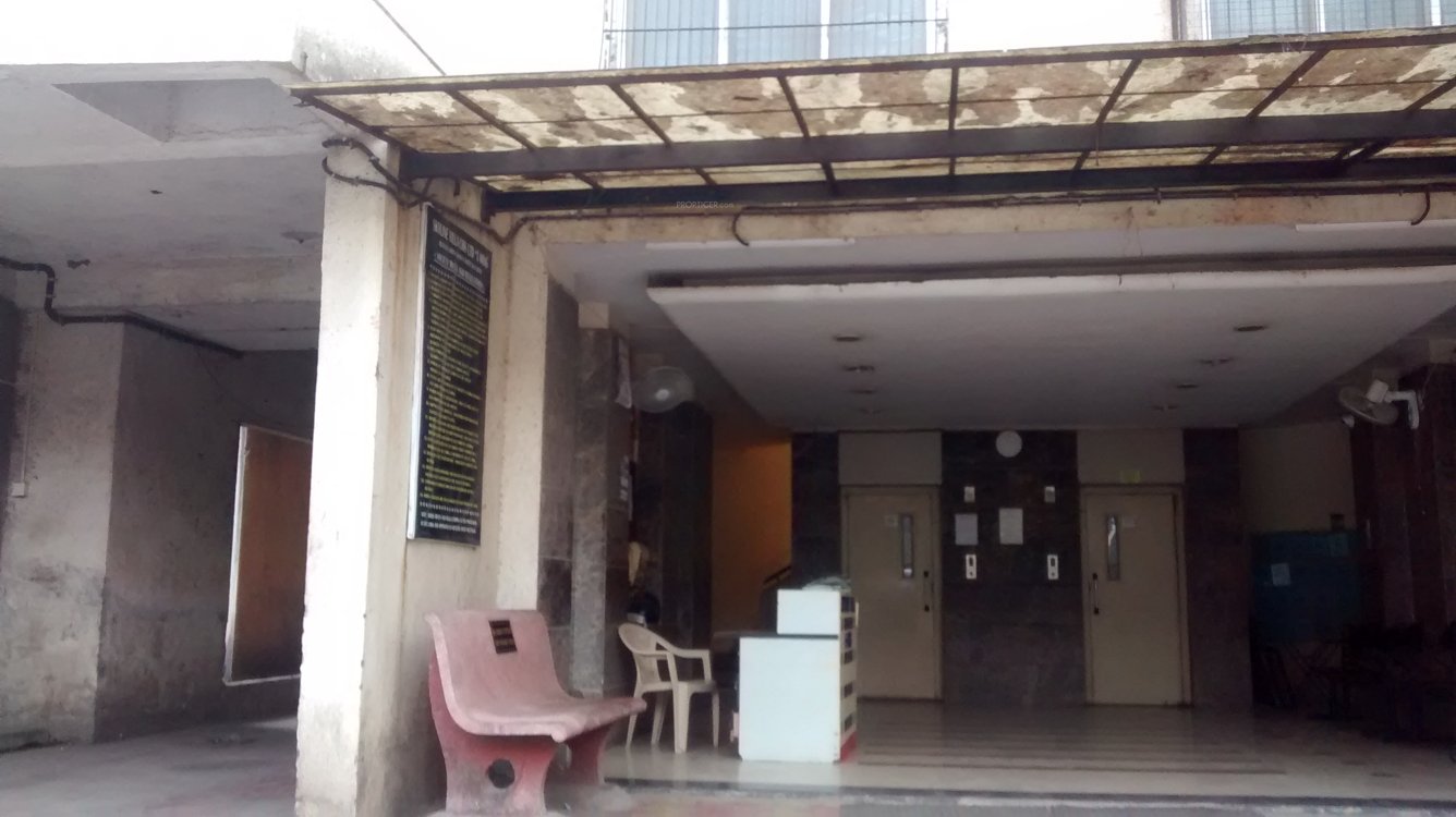  skyline villa Lift Available