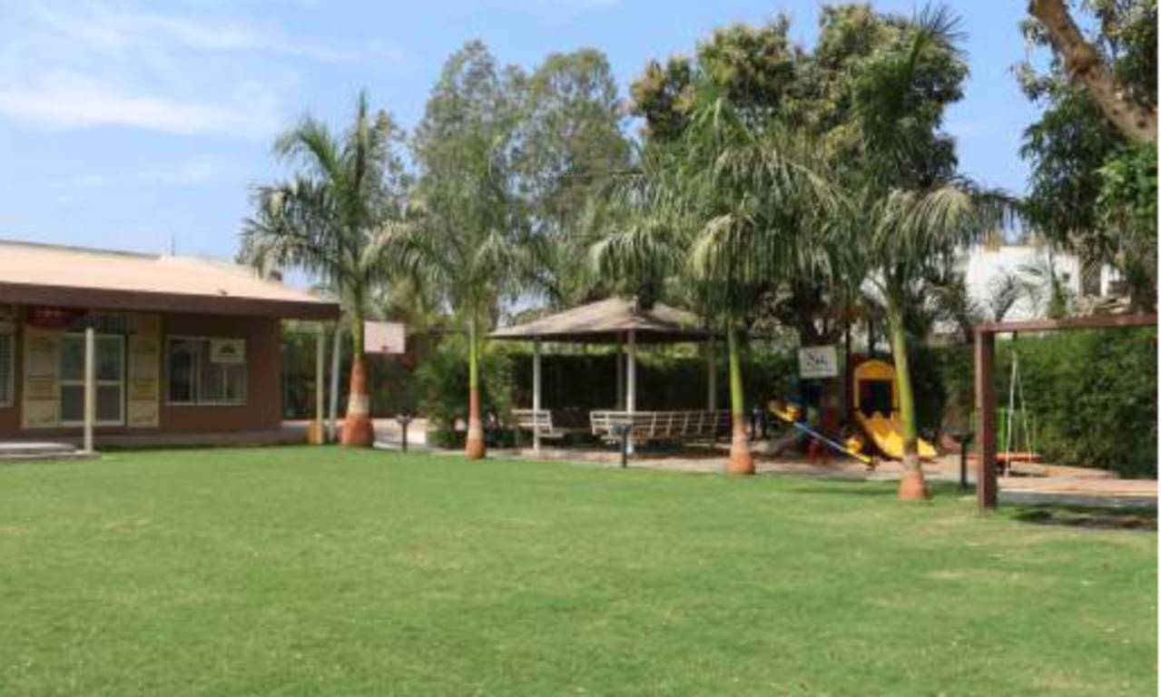  a and b Landscaped Gardens