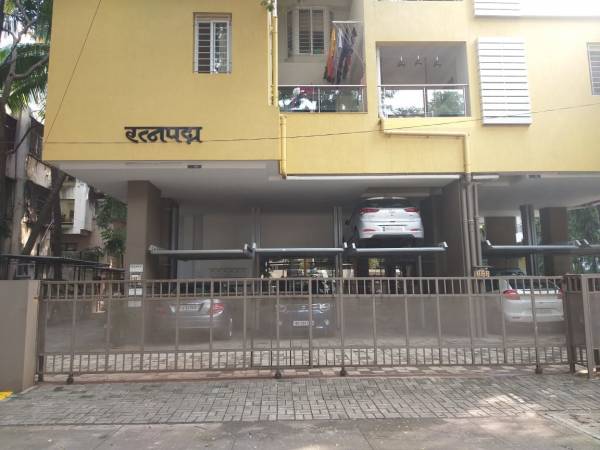  ratna-padma Car Parking