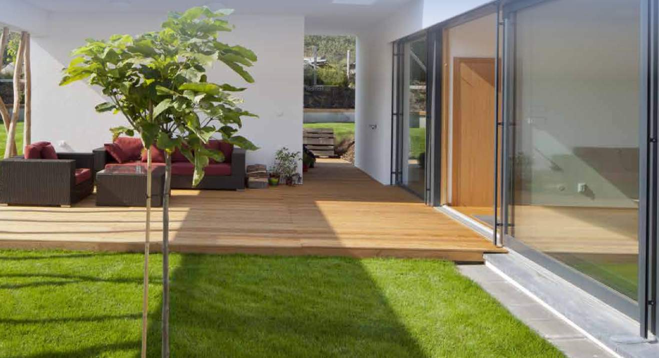  garden terrace Landscaped Gardens