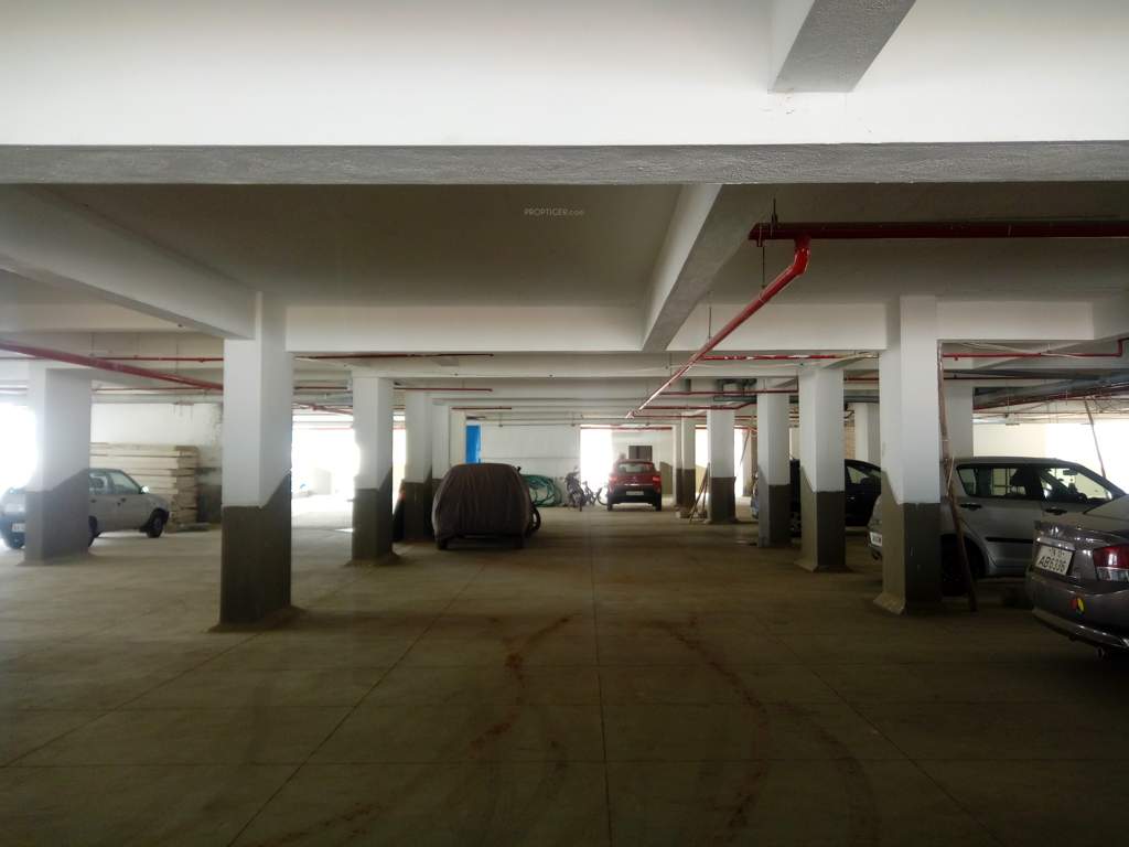  paradise Entrance Lobby