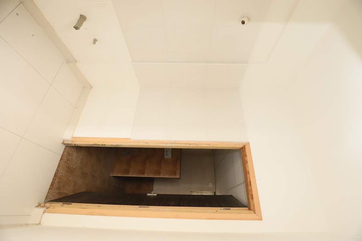  whispering winds Living Area