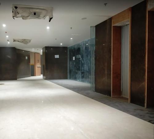  alpine-shapoorji-pallonji Lift Available