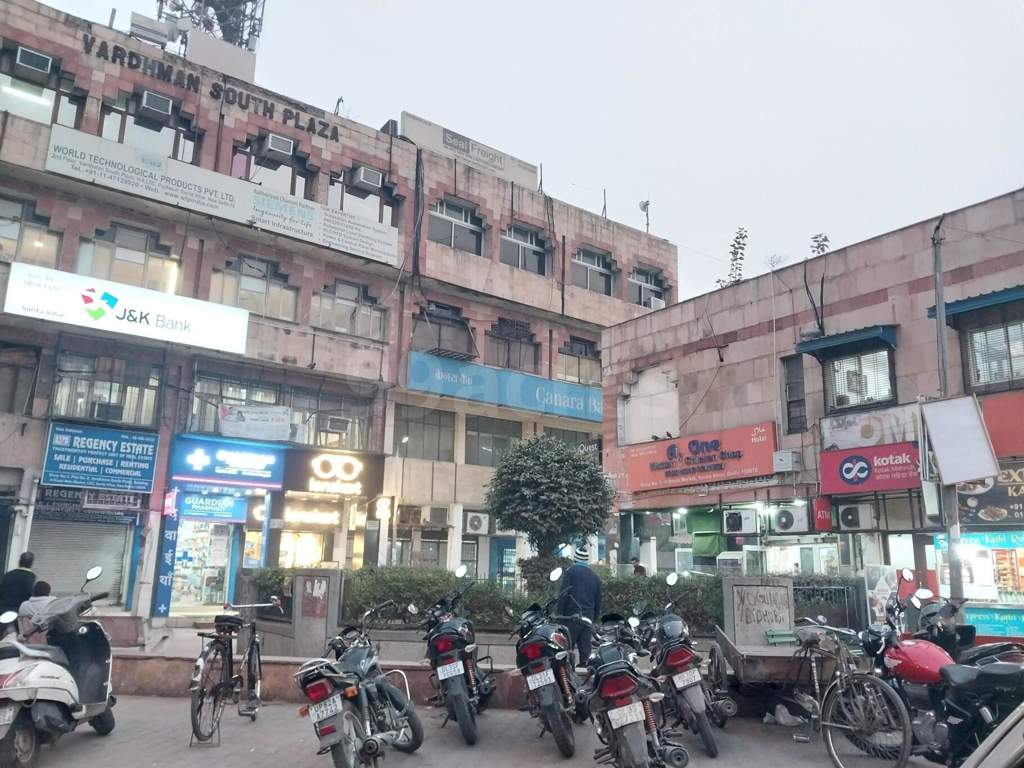 flats sarita vihar Shopping Mall