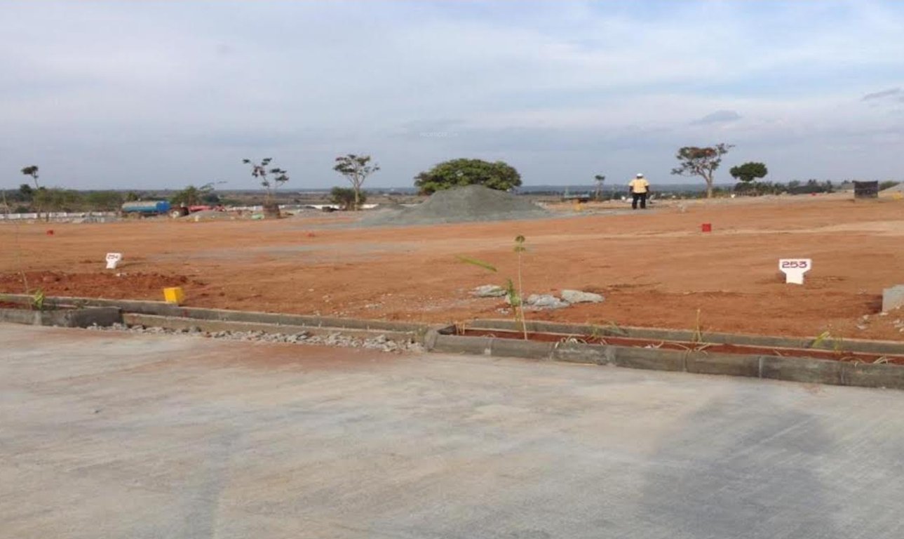 Images for Main Other of Siddhartha Sunny Vistaa