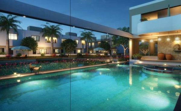  enclave Swimming Pool