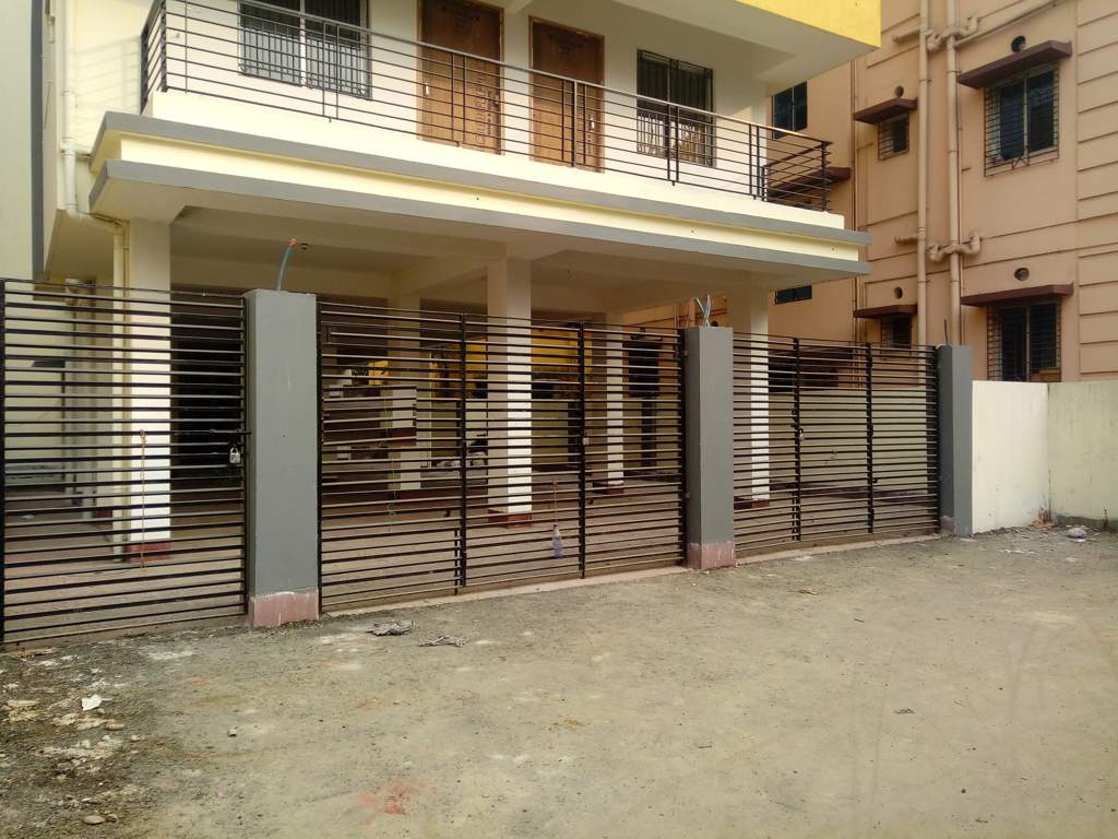  apartment Gated Community