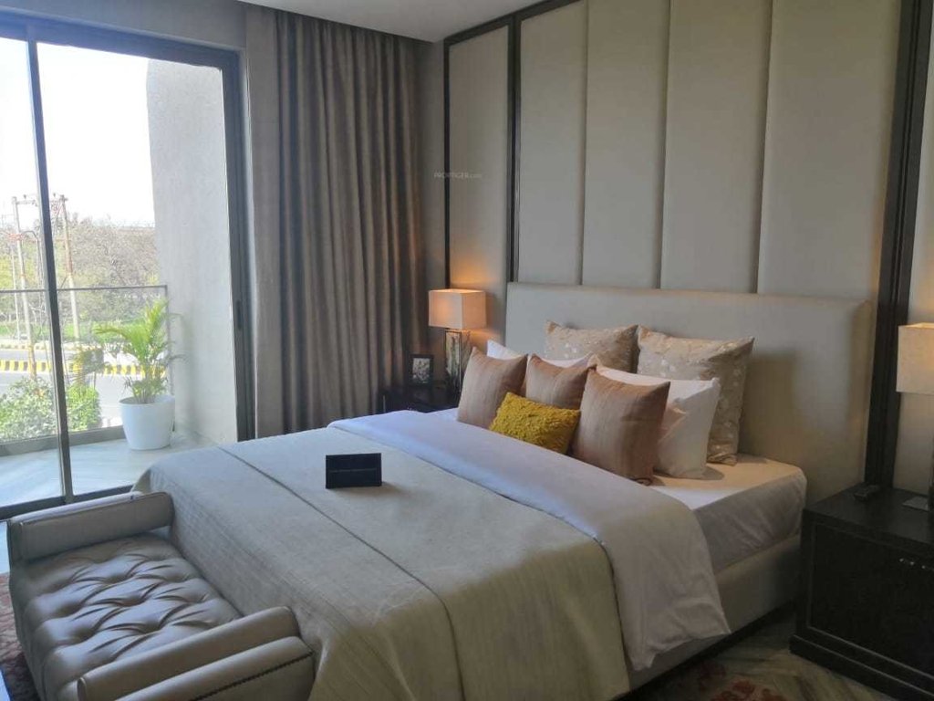  knightsbridge Bedroom