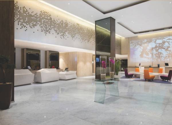  valencia Reception/ Waiting Room