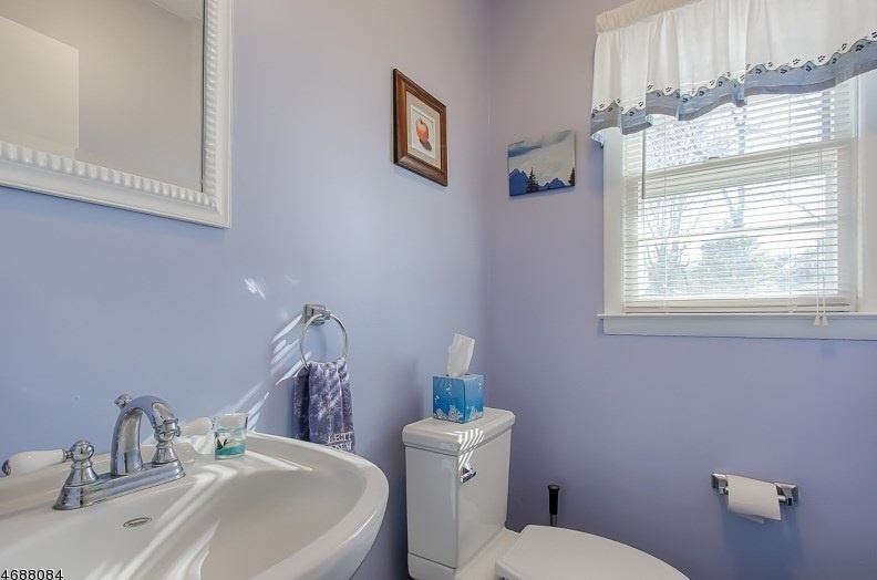 42 parkview Bathroom