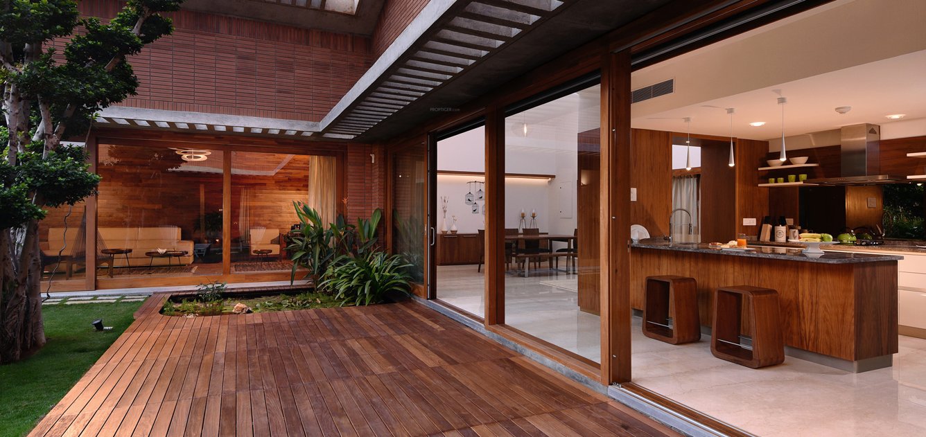 Total Environment In That Quiet Earth Phase 1