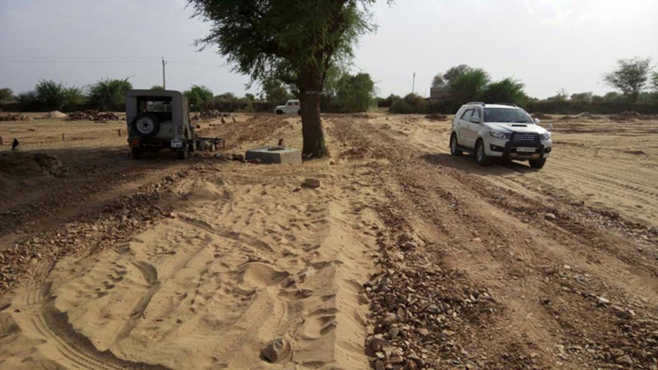  green tech mega city Plot