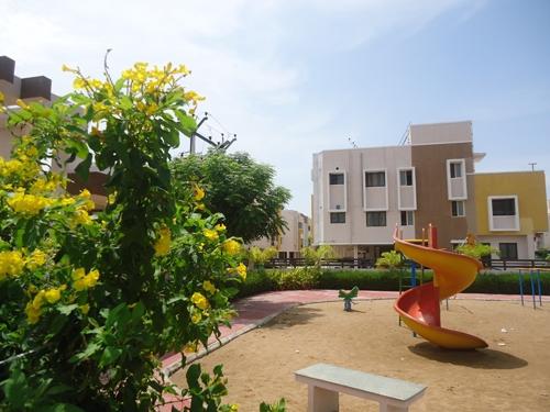  green-garden Children's play area