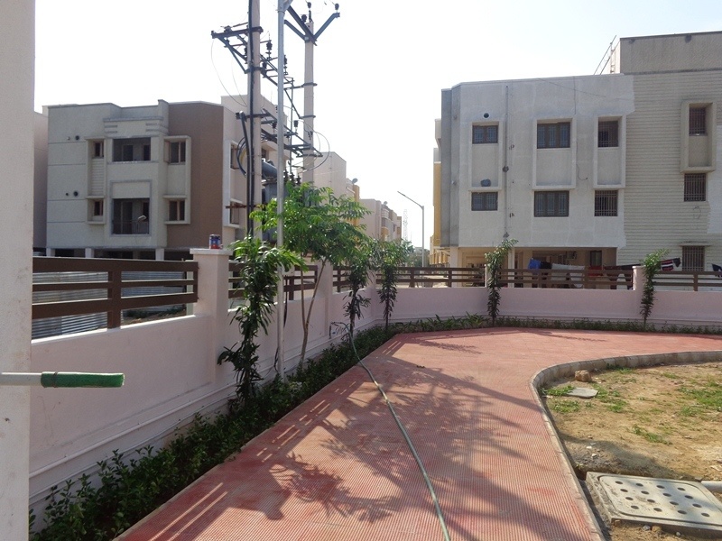  green garden Jogging Track