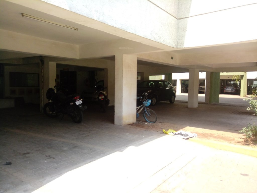  esplanade Car Parking