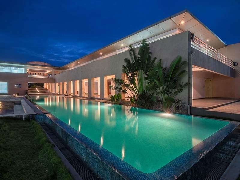 tuscan estate signature meadows Swimming Pool