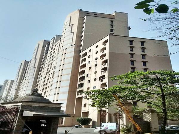 Images for Elevation of Hiranandani Developers Gardens Lake Castle