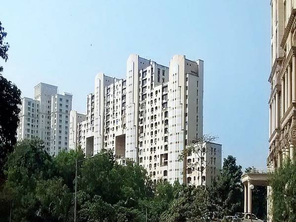 Images for Elevation of Hiranandani Developers Gardens Lake Castle