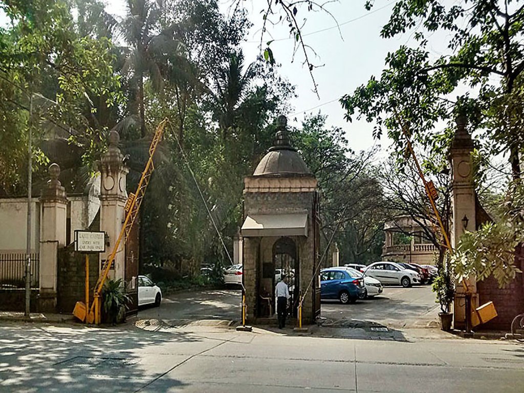 Images for Amenities of Hiranandani Developers Gardens Lake Castle