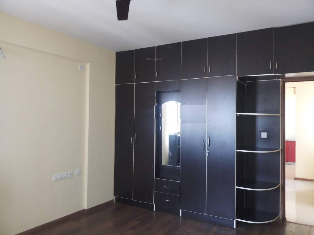 bagmane champagne hills Bedroom