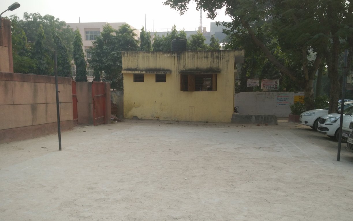  flats mayur vihar phase 1 Badminton Court