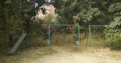  flats-mayur-vihar-phase-1 Children's play area