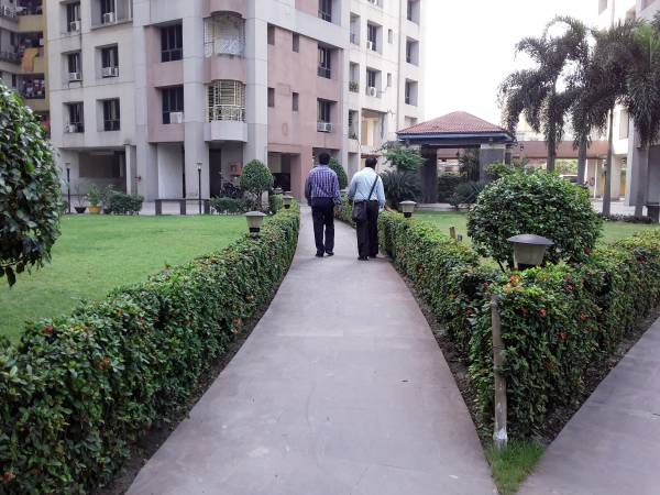  floral Internal Roads & Footpaths