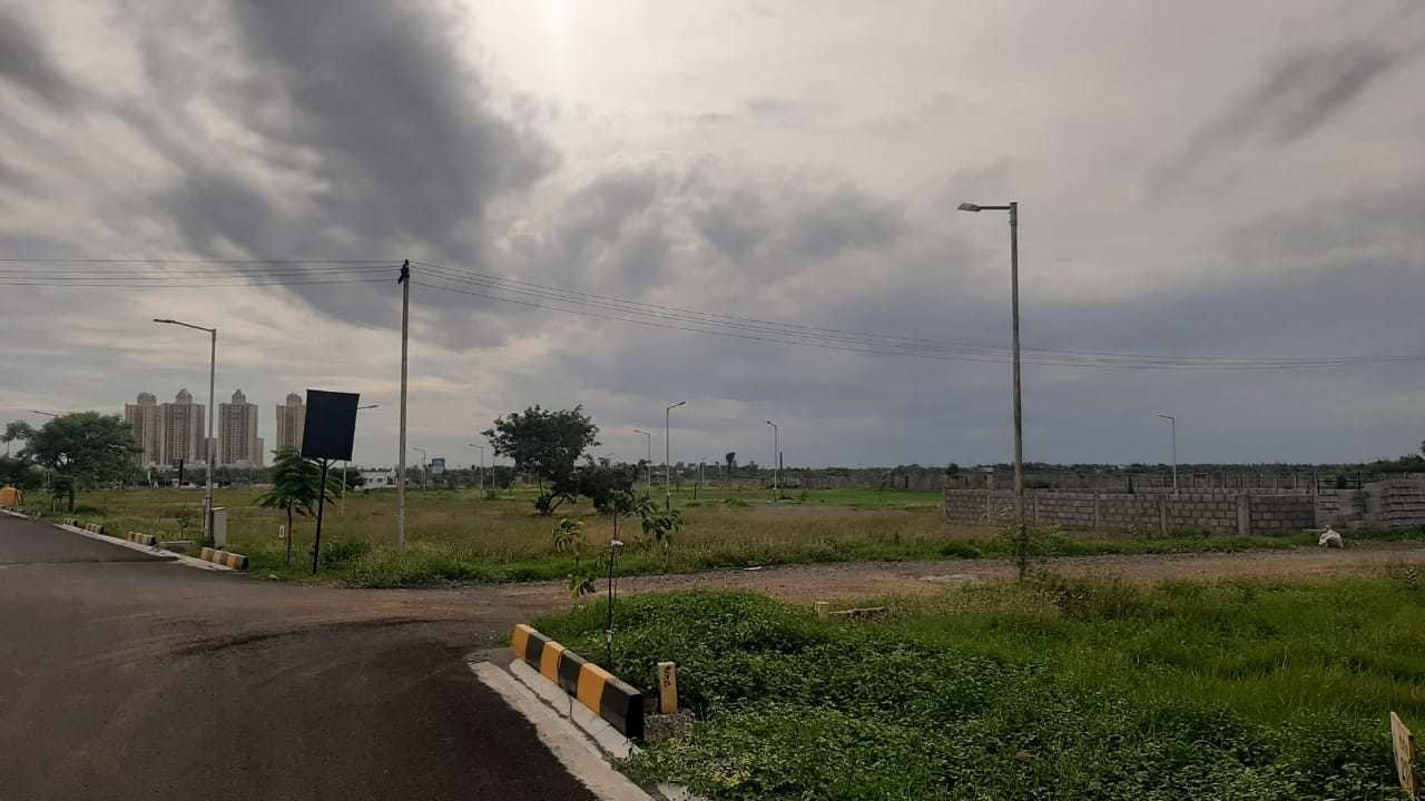  vaibhava oragadam Plot