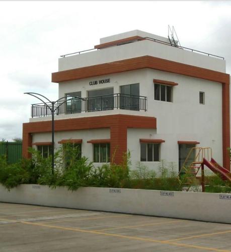  whistling-winds Club House