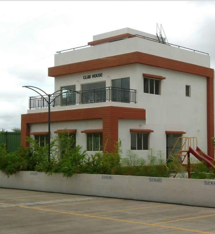 whistling winds Club House