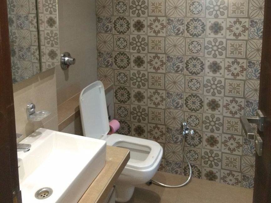  gardens tulip Bathroom