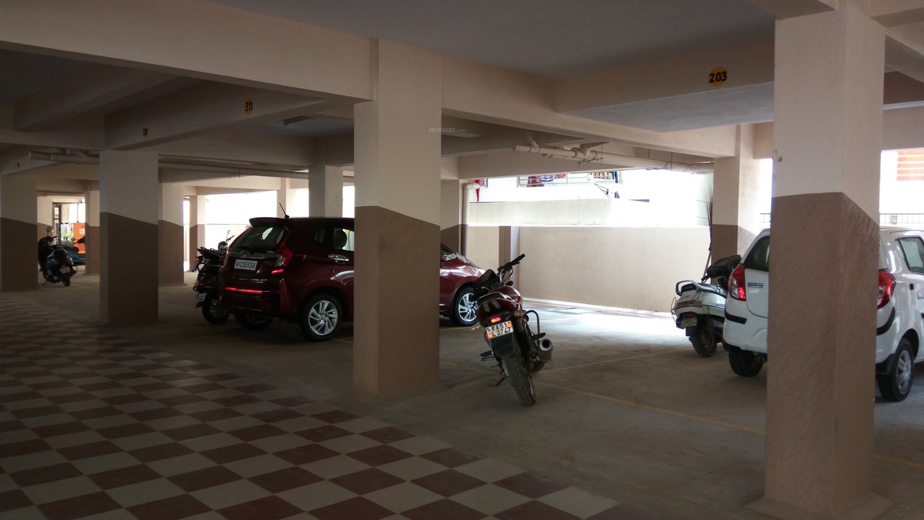  pearl Car Parking