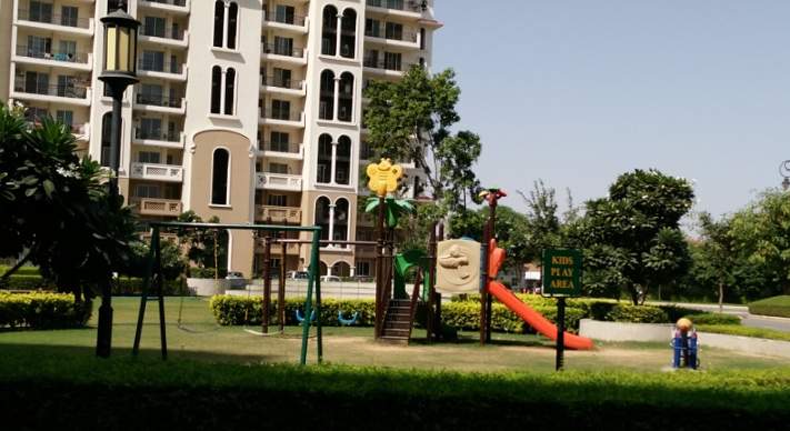 new town heights 1 Children's play area
