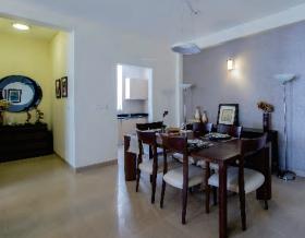  independent-floors Dining Area