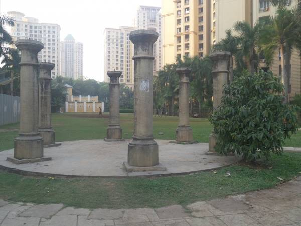 Others estate-avila Others