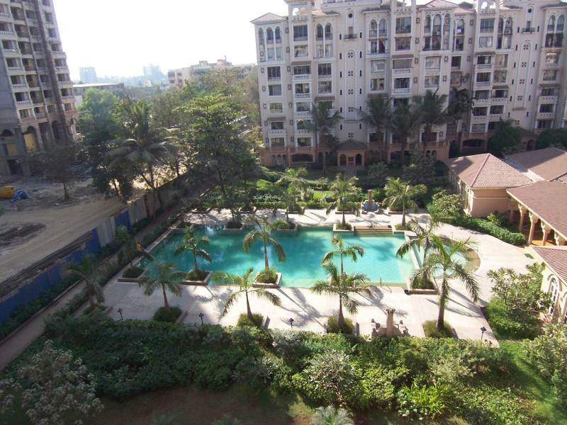  mahindra gardens Swimming Pool