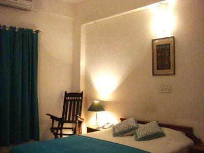  retreat-signaa Bedroom