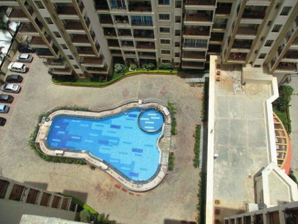  symphony-concord-tower Swimming Pool