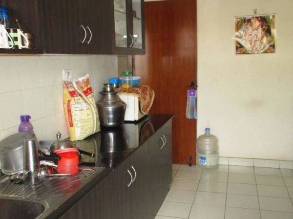  symphony-concord-tower Kitchen