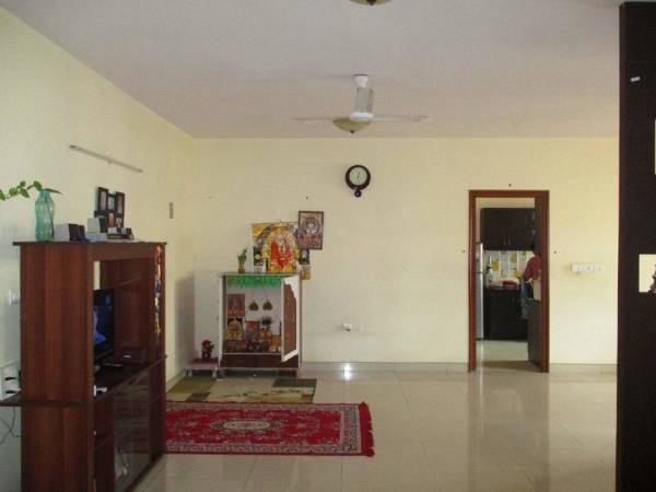  symphony-concord-tower Living Area