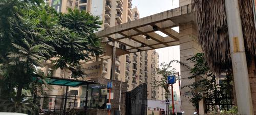  gaur-city-2-11th-avenue Entrance Gate Security Cabin