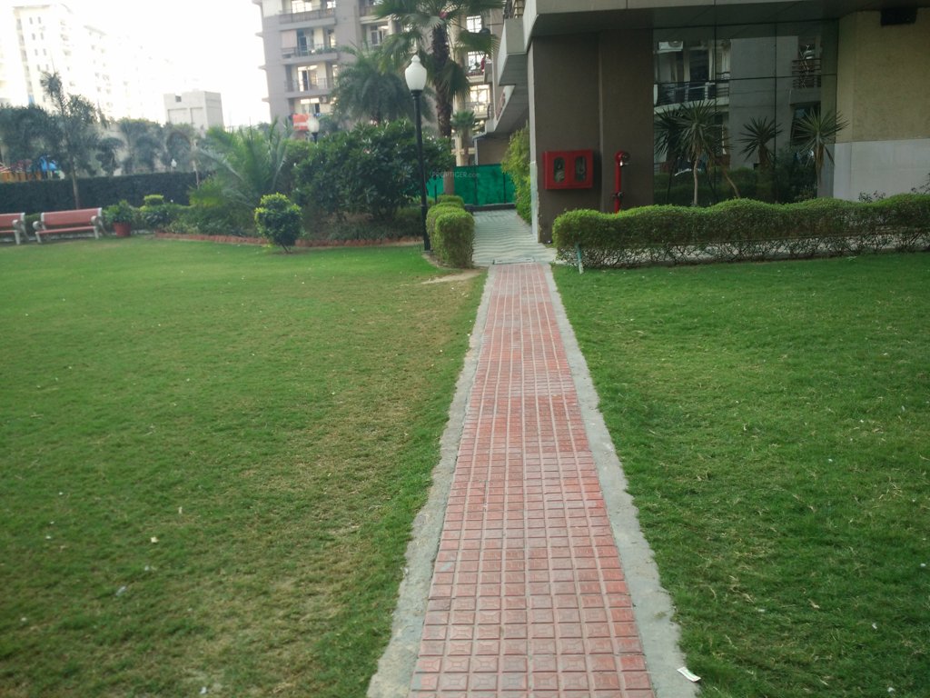 krishna apra sapphire Jogging Track