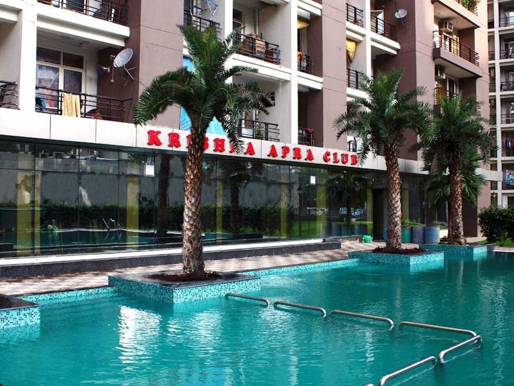 krishna apra sapphire Swimming Pool
