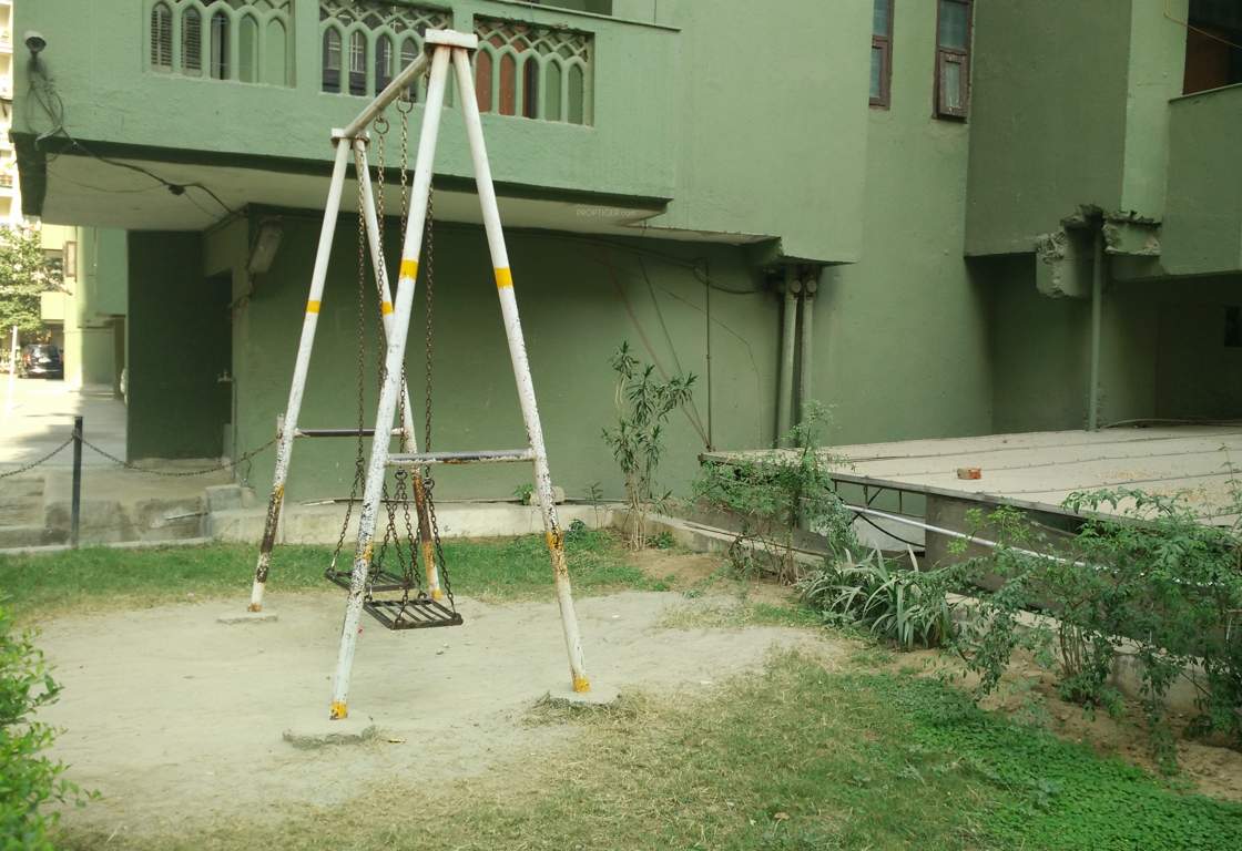  apartments Children's play area