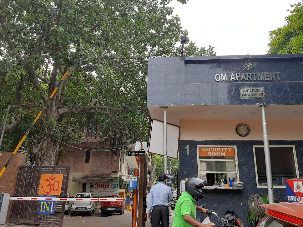  om apartment Gated Community