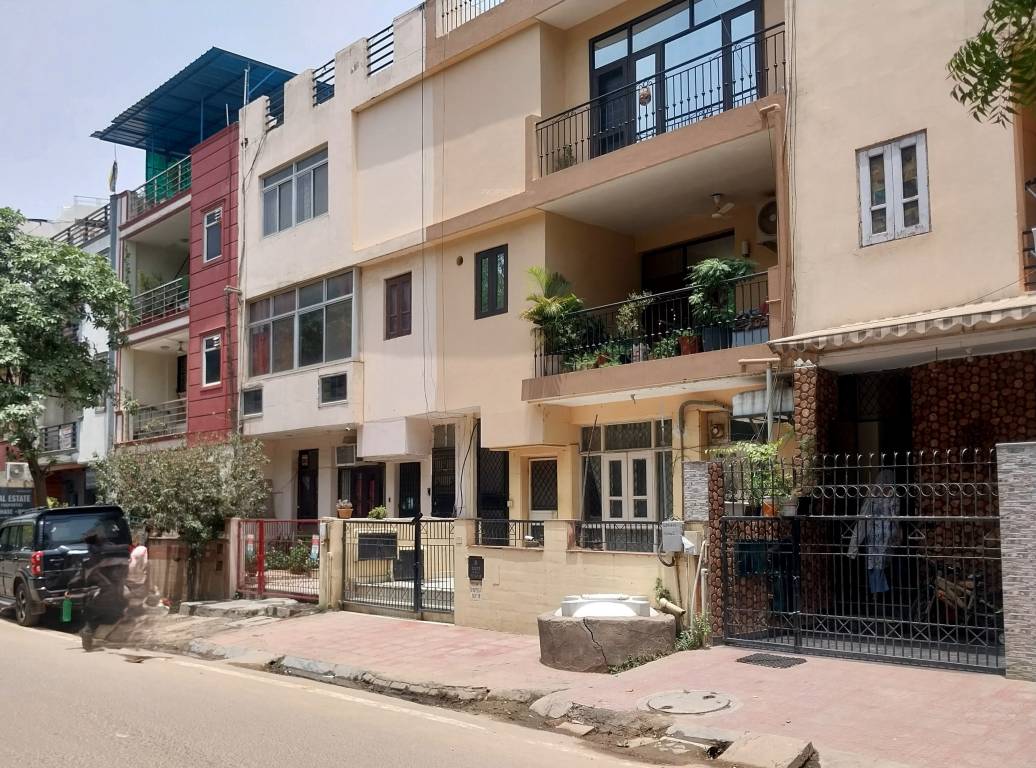  pink town house Elevation