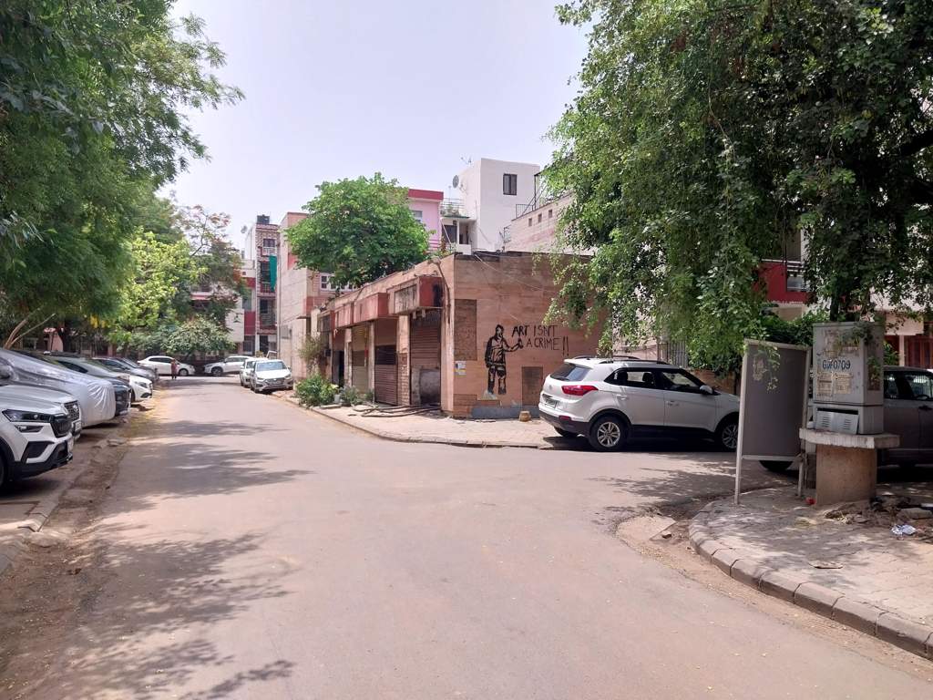  pink town house Internal Roads & Footpaths