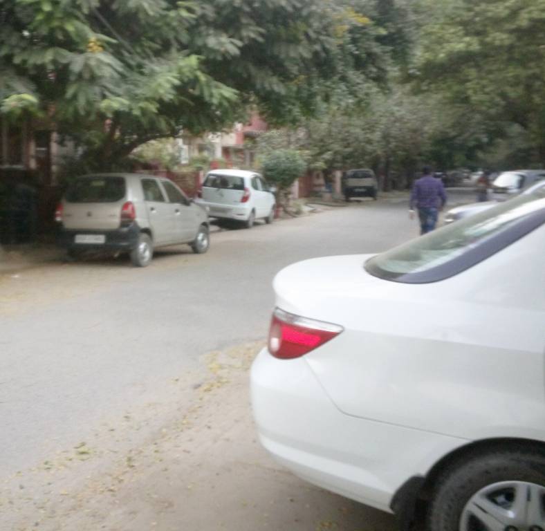  pink town house Others